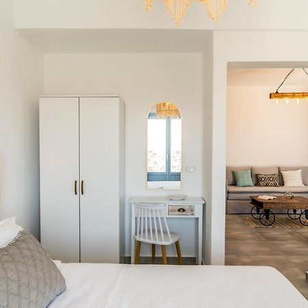 Santorossa Luxury Villas Emborió Kültér fotó
