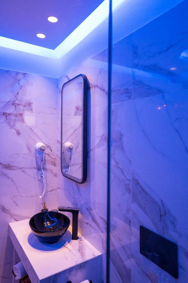 Santorossa Luxury Villas Emborió Kültér fotó