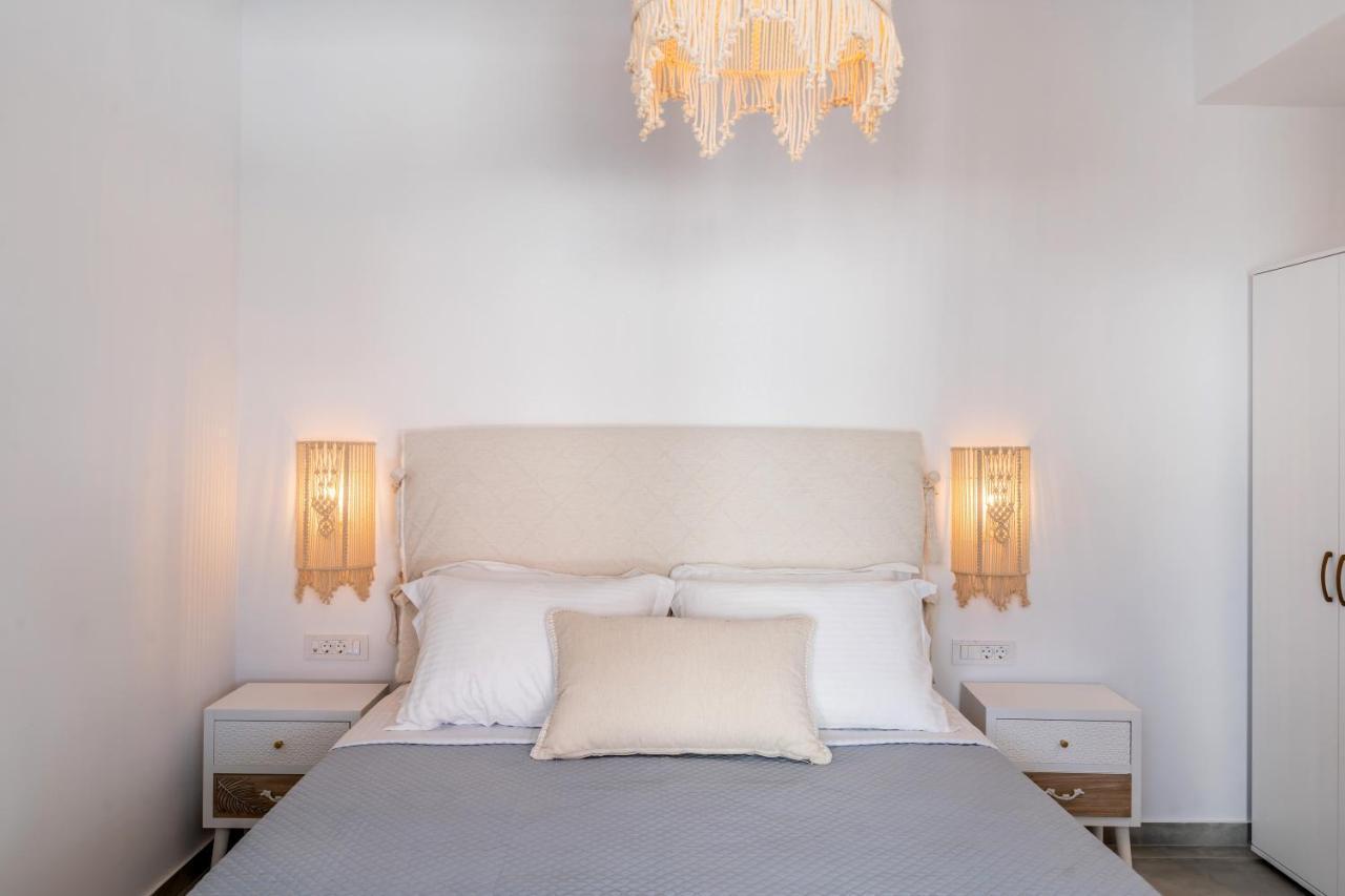 Santorossa Luxury Villas Emborió Kültér fotó