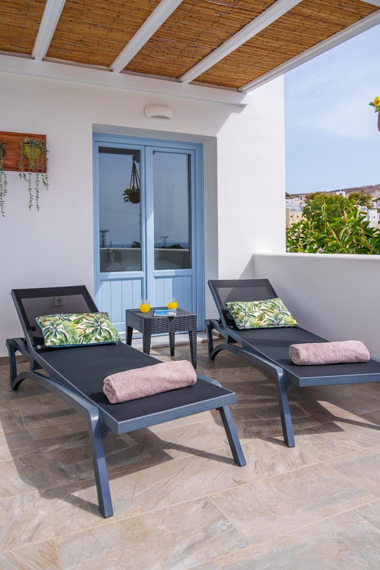 Santorossa Luxury Villas Emborió Kültér fotó